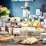 Ibis Styles Donibane Отель