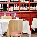 Отель Ibis Styles Donibane 3*