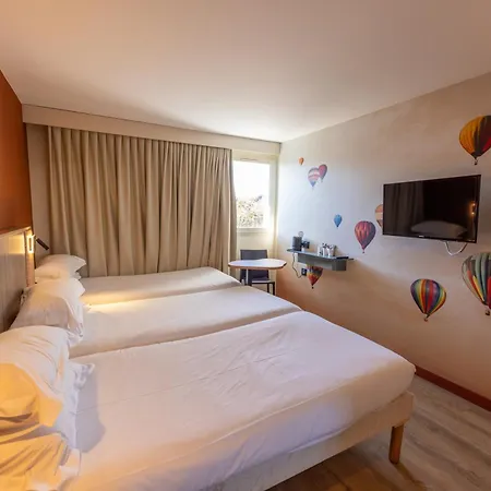 Donibane Hotel