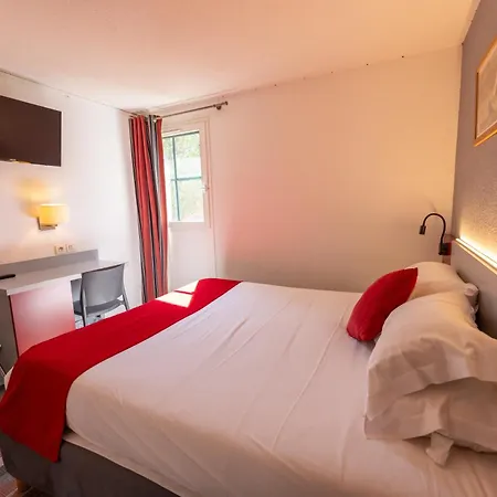 Donibane Hotel 3*