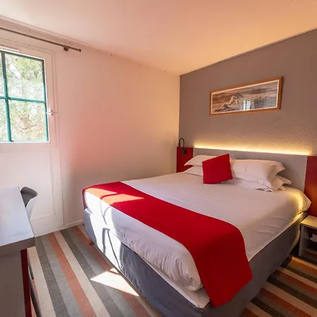 Hotel Ibis Styles Donibane 3*