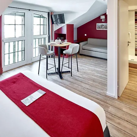 Donibane Hotel 3*