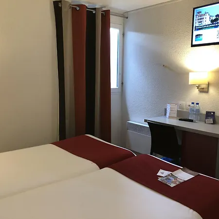 Hotel Ibis Styles Donibane 3*