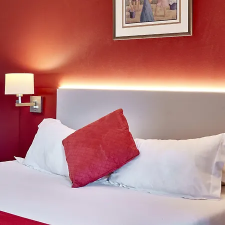 Ibis Styles Donibane فندق 3*