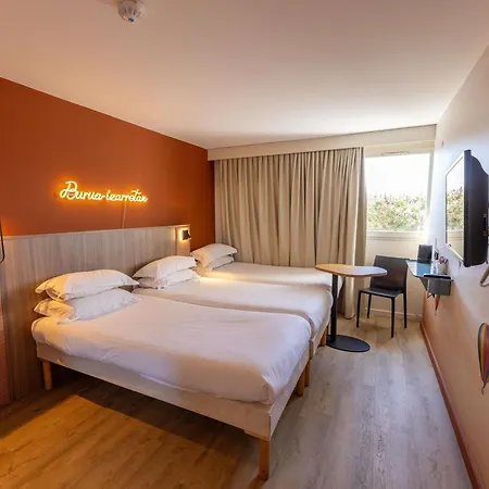 Ibis Styles Donibane Hotel 3*