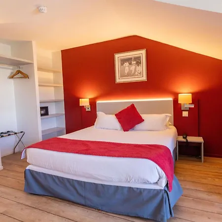 Hotel Ibis Styles Donibane 3*