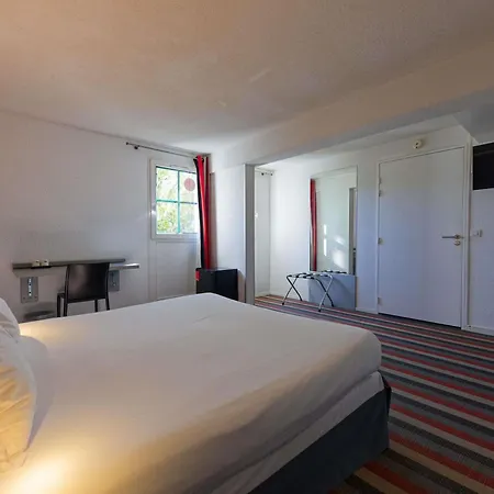 Ibis Styles Donibane Szálloda