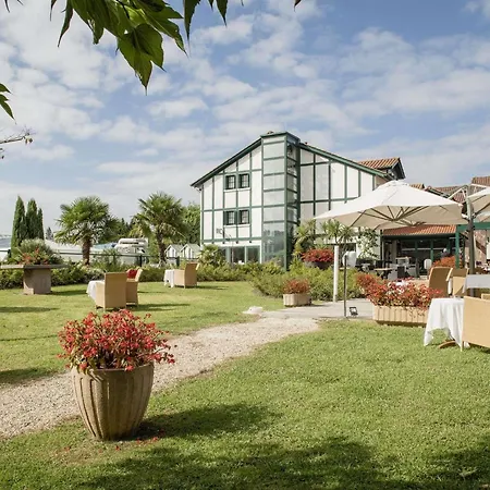 Ibis Styles Donibane Hotel 3*
