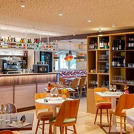 Ibis Styles Donibane 酒店